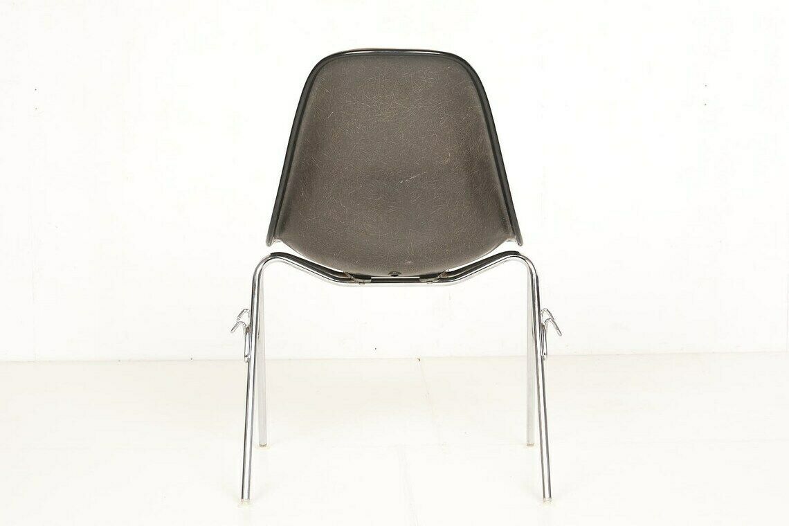 Chair Herman Miller, Stackable, Fiberglass Shell, Upholstered, Set Of 4. A Total Of 9 Pieces Available photo 1785.0