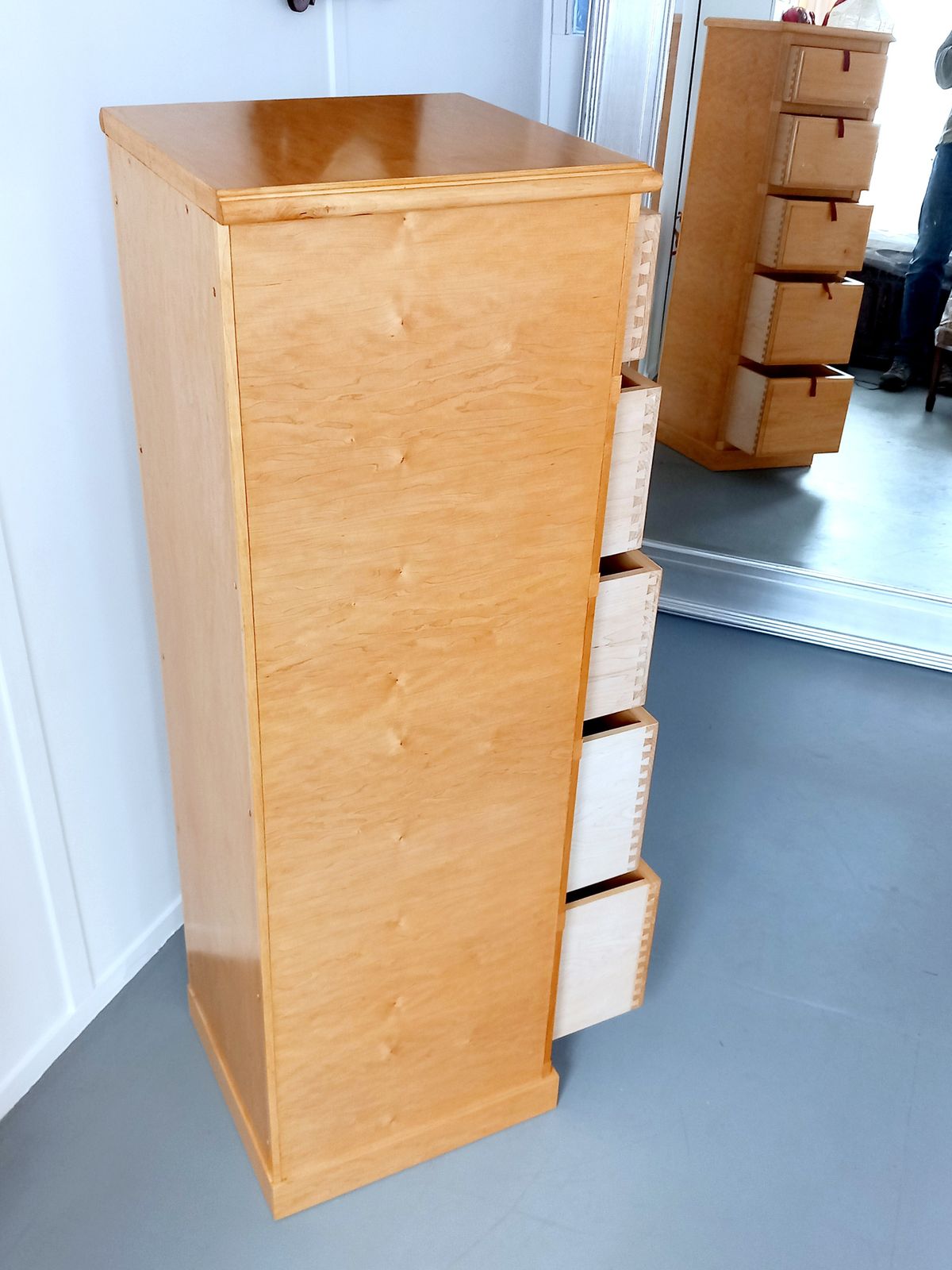 Maple Chest Of 5 Drawers, Mid 20th Century photo for sale