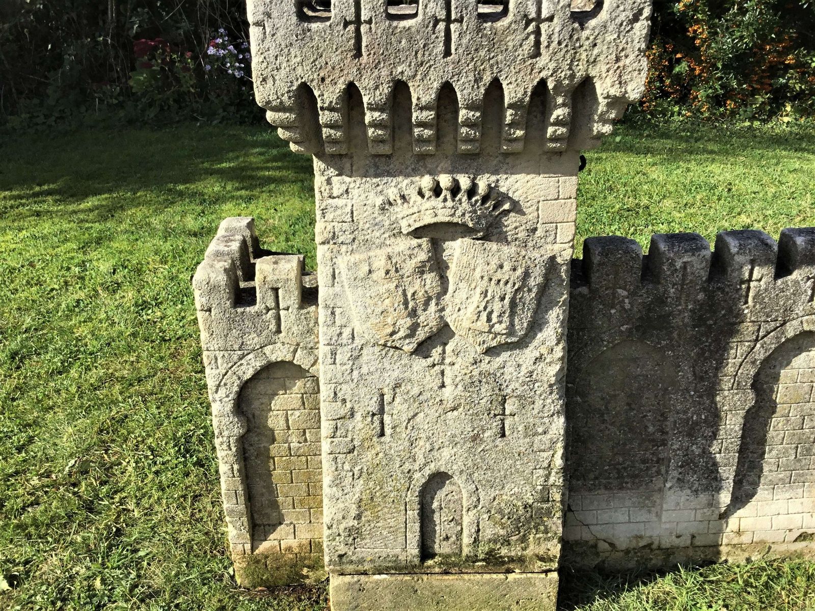 13750.0 C18th Carved Stone 19ft Scale Replica Of A Castle / Chateau Wall photo