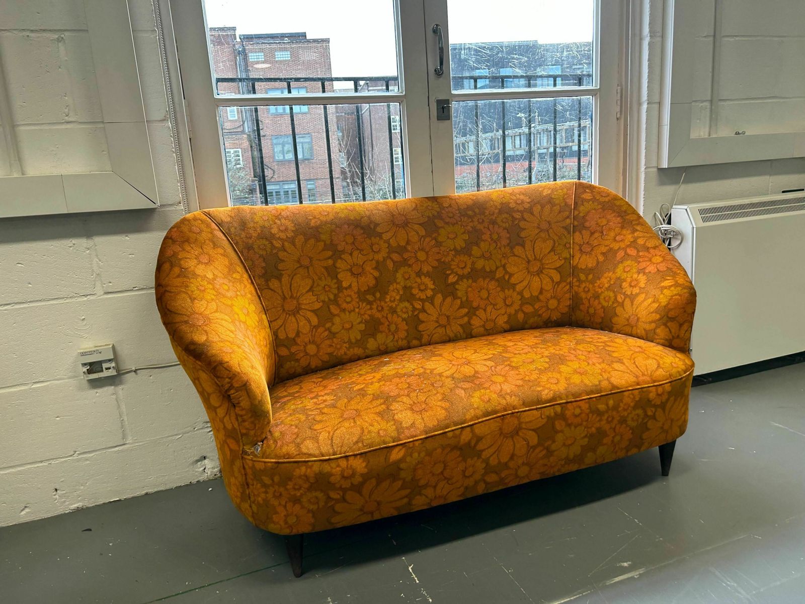 Vintage Sofa In The Gio Ponti Style photo furniture