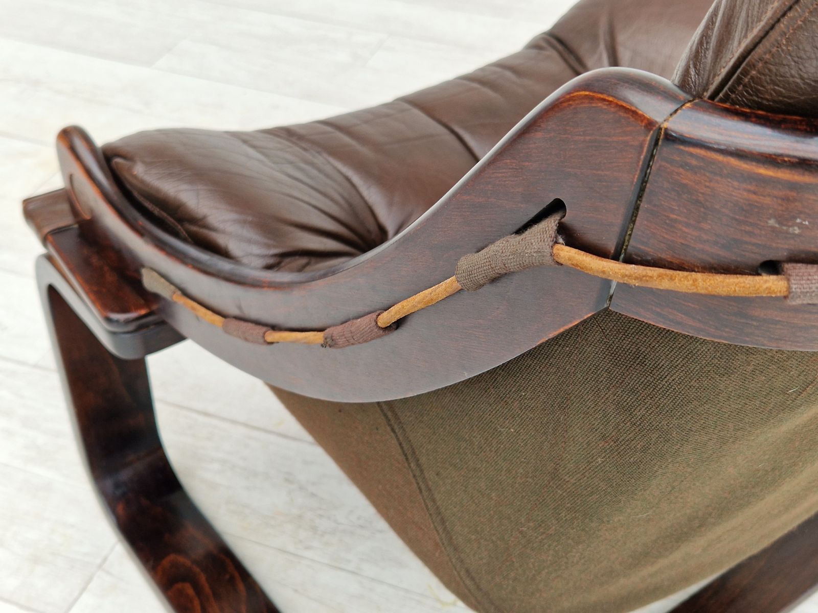 photo for sale 1970s, Brown Leather Pair Of Lounge Chair By Ake Fribytter For Nelo Sweden.