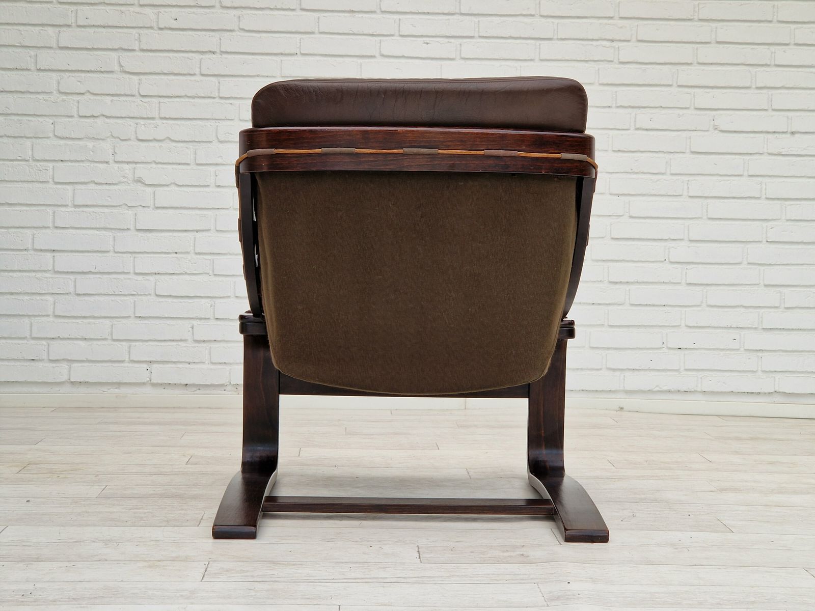 Meubels Ca. Jaren 1970, Bruinleren Paar Lounge Chairs Van Ake Fribytter Voor Nelo Sweden. photo