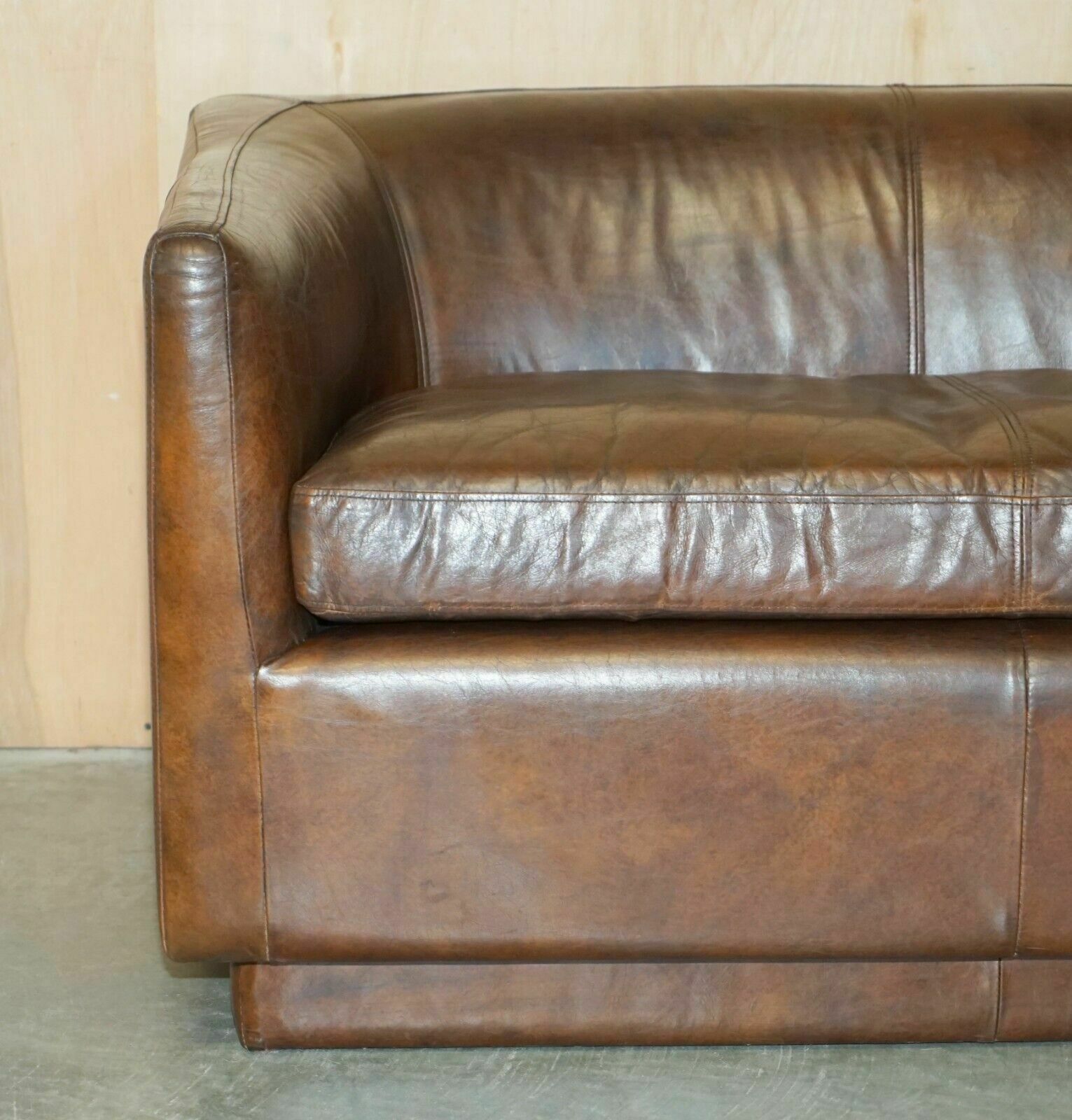 Timothy Oulton Vintage Aged Brown Heritage 134cm Wide Sofa Stunning Patina photo for sale
