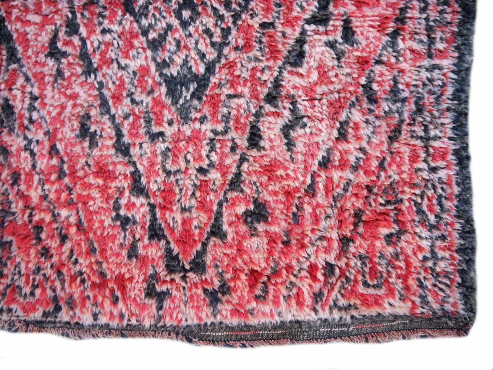 Moroccan Vintage Rug North African Diamond Design Wool Red Pink Charcoal White photo Textiles