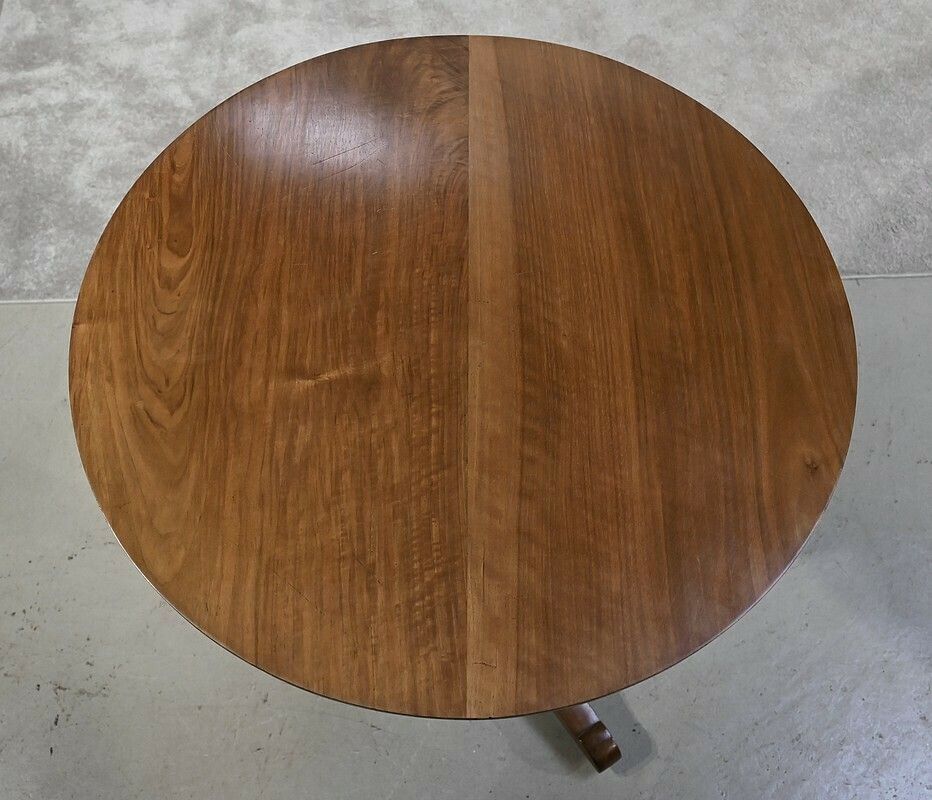 Tripod Pedestal Table In Solid Walnut, Restoration Period, Early 19th Century photo 2008.5