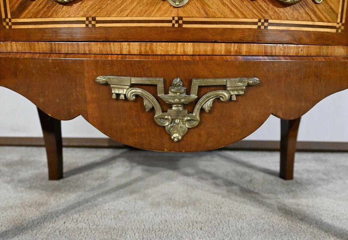 photo vintage Chest Of Drawers In Precious Wood, Transition Louis XIV Louis XV Style – Late 19th Century
