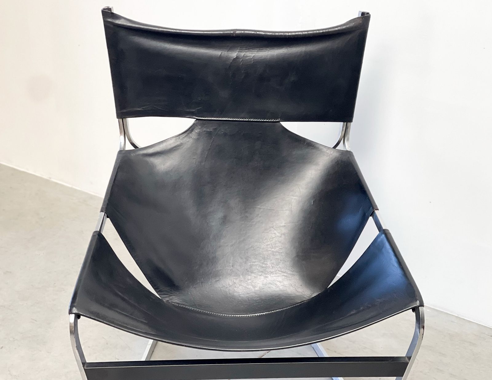 Pierre Paulin F444 Lounge Chair, 1960s photo vinterior