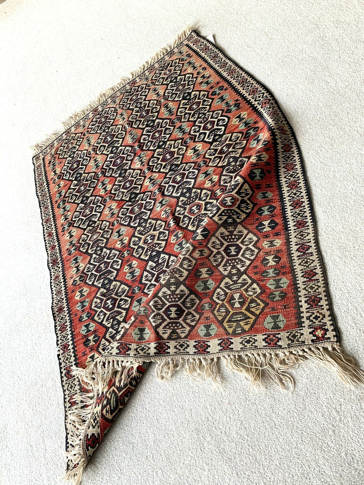 photo for sale Traditional Turkish Kilim Rug ,Vintage Anatolian Turkish Kelim 142x100 Cm