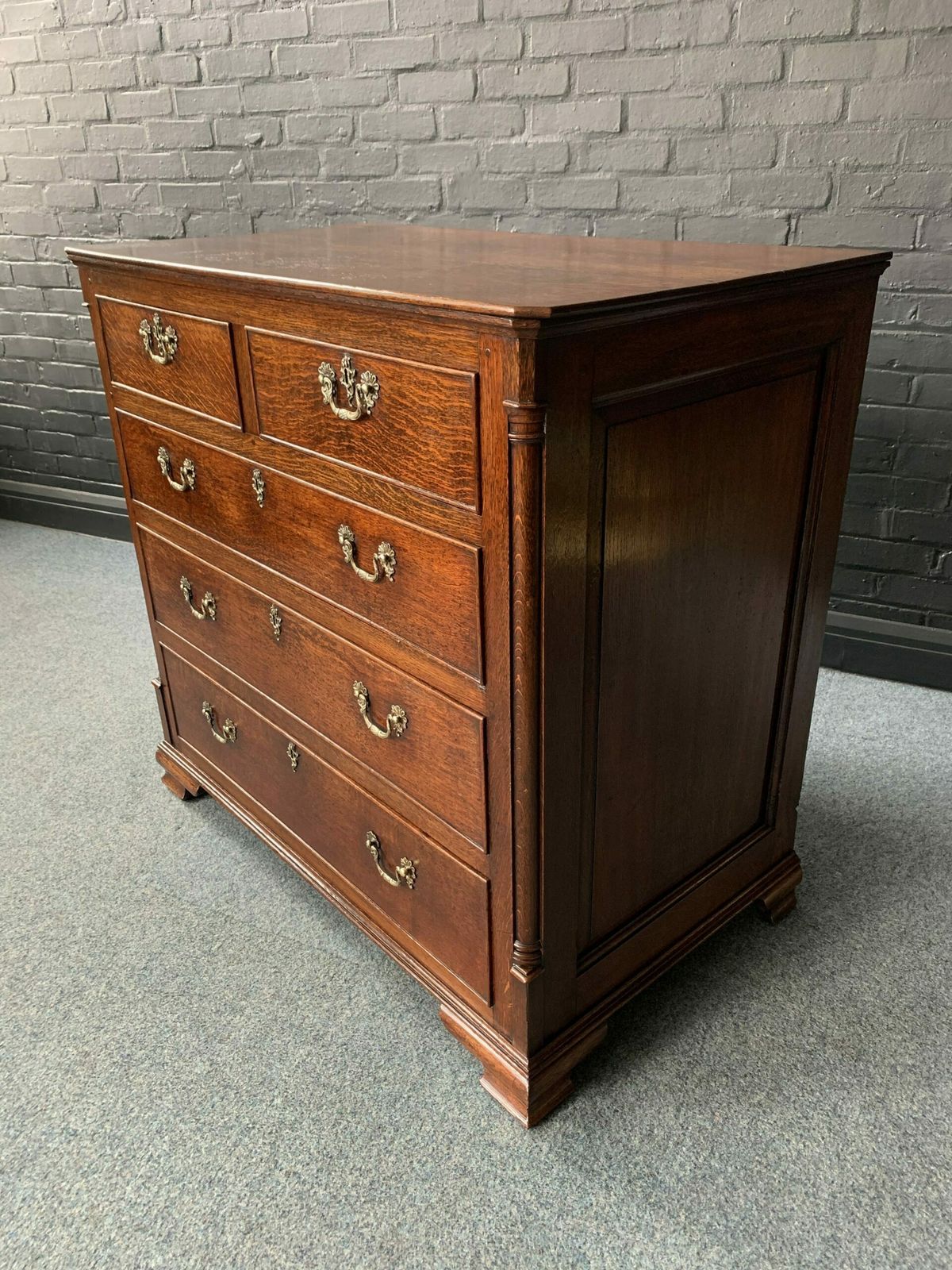 Fine Quality George III Oak Chest Of Drawers photo for sale