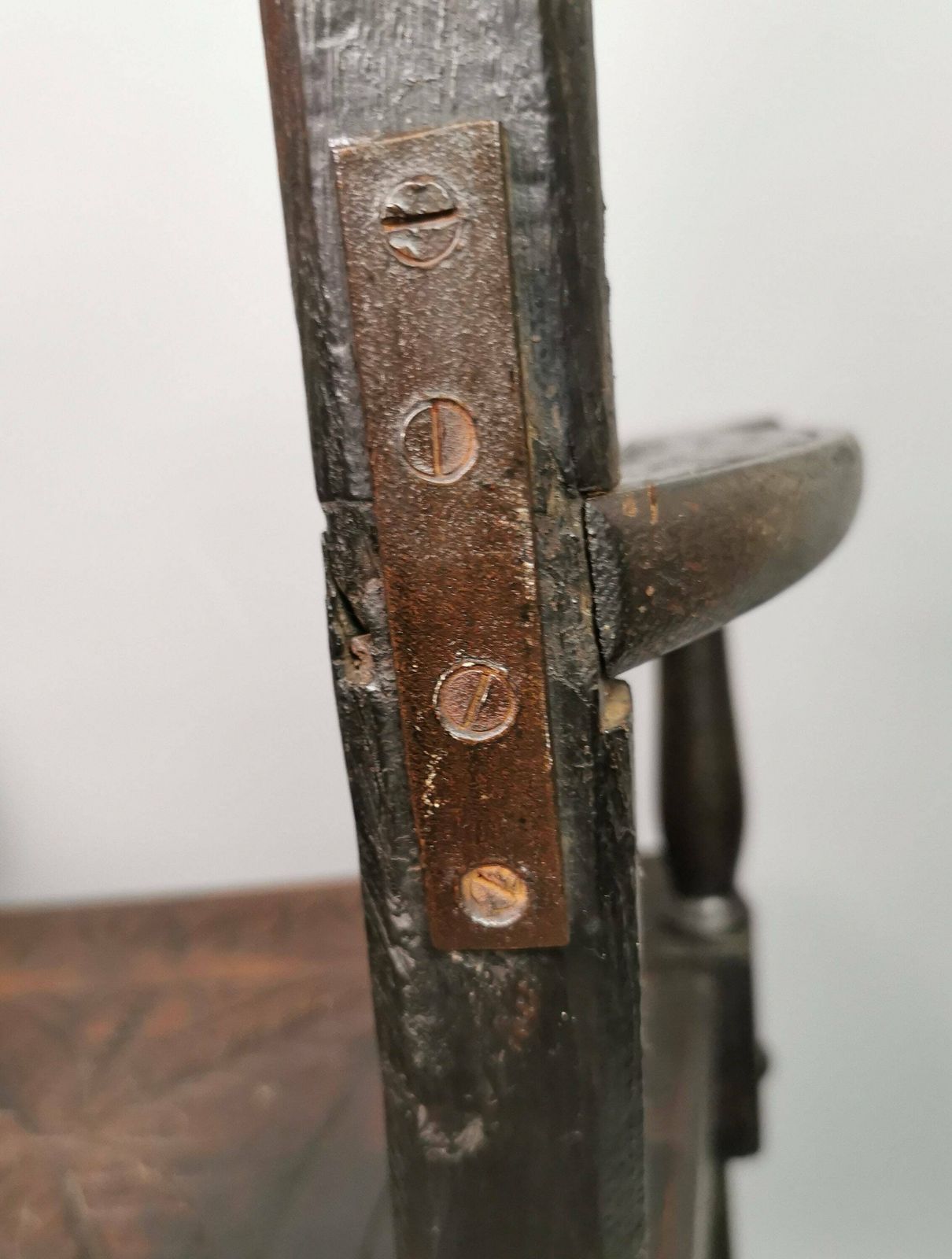 photo furniture Antique Georgian Elbow Chair, Carved Oak, Gothic Style
