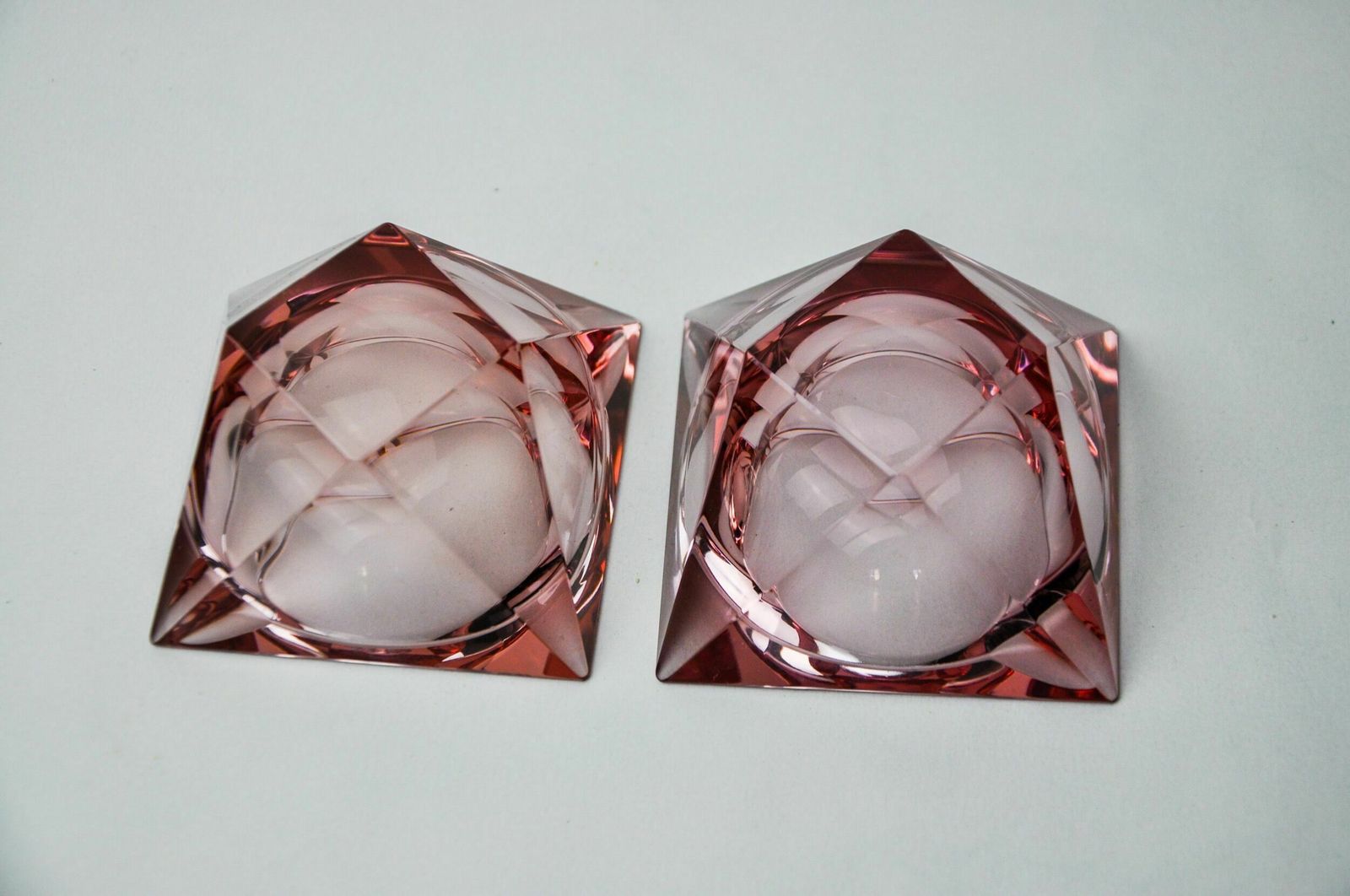 Duo Of Pink Faceted Ashtrays By Seguso, Murano, Italy, 1970 photo buy