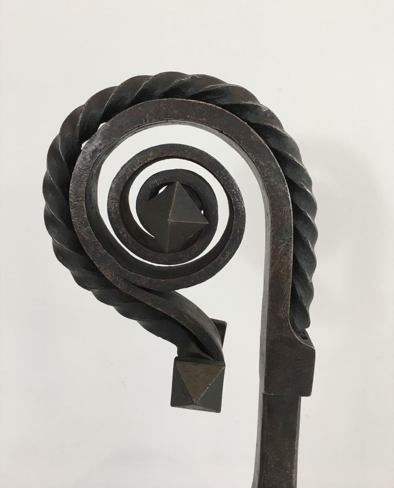 photo vintage Pair Of Important Wrought Iron Andirons Representing A Snail