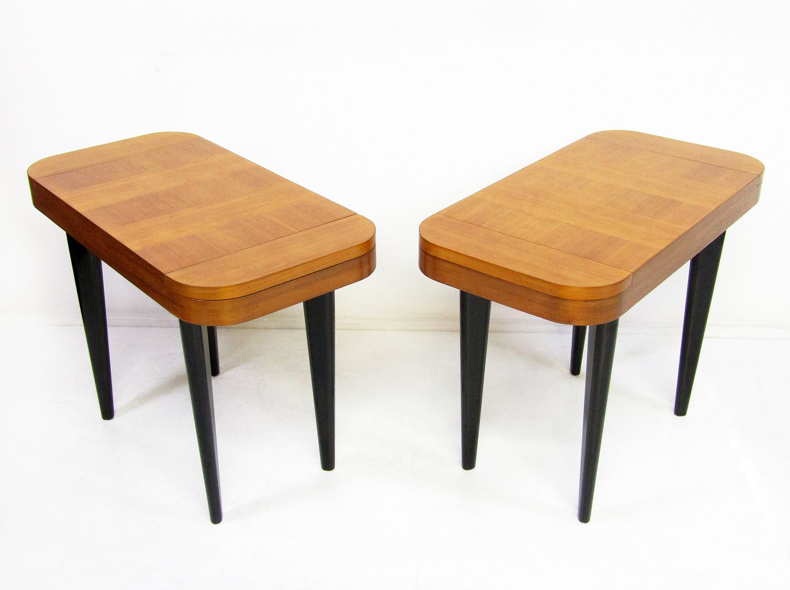 Two Paldao Line Art Deco End Tables By Gilbert Rohde For Herman Miller, C 1940 photo furniture