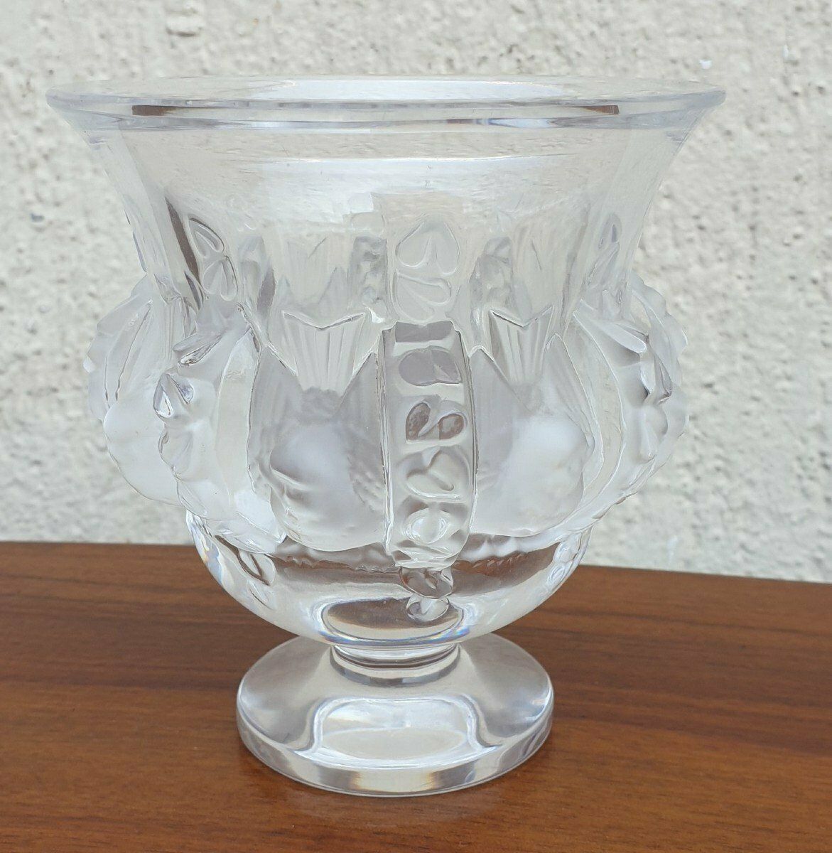 Lalique France, Dampierre Vase, 20th Century photo Home Decor