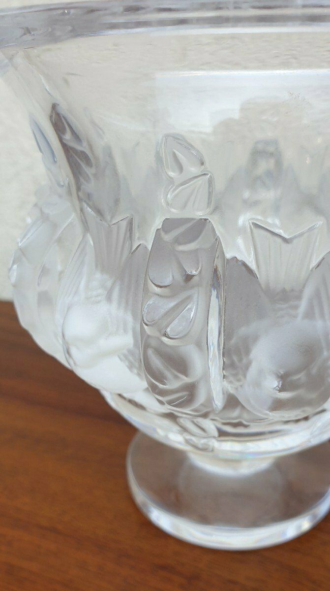 Lalique France, Dampierre Vase, 20th Century photo vinterior