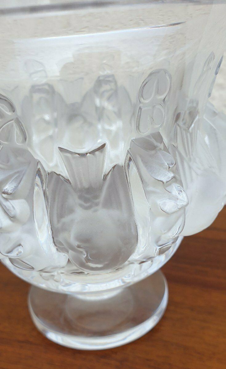 photo furniture Lalique France, Dampierre Vase, 20th Century