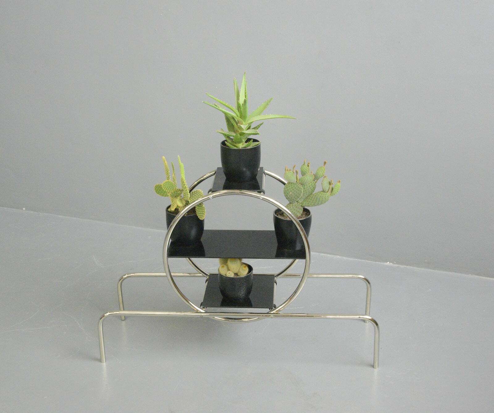 Bauhaus Plant Stand By Emile Guyot For Thonet Circa 1930s photo 695.0