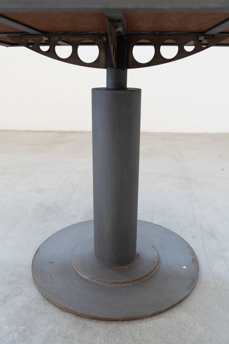 730.0 Table With Tiled Mosaic Top, Single Flat Central Leg, Round In Iron, 1950 photo