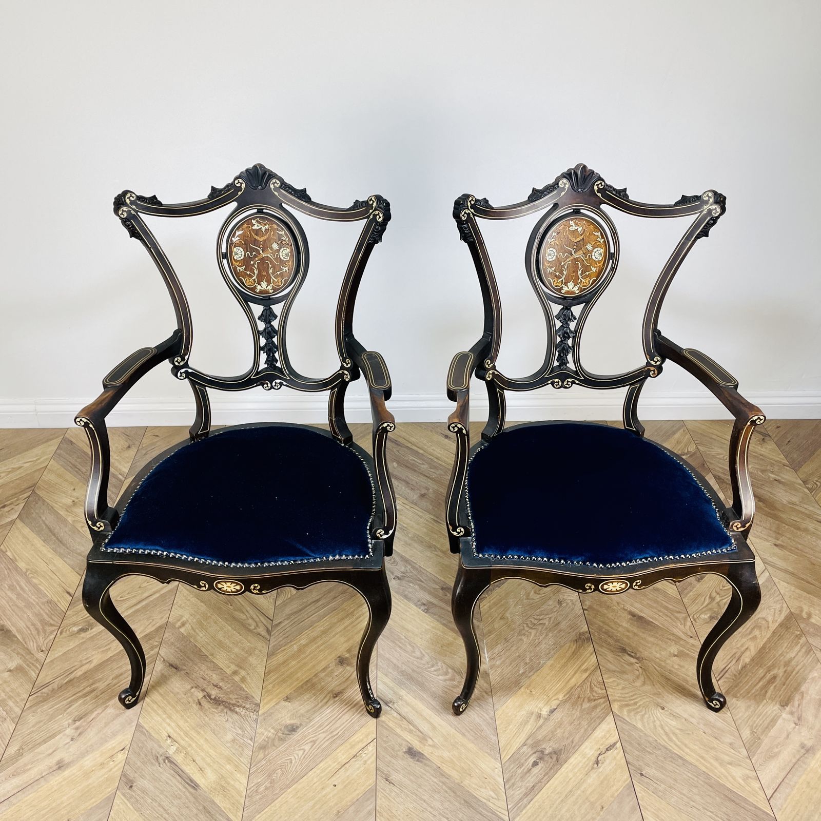 photo vinterior Antique Ornate French Armchairs, Set Of 2