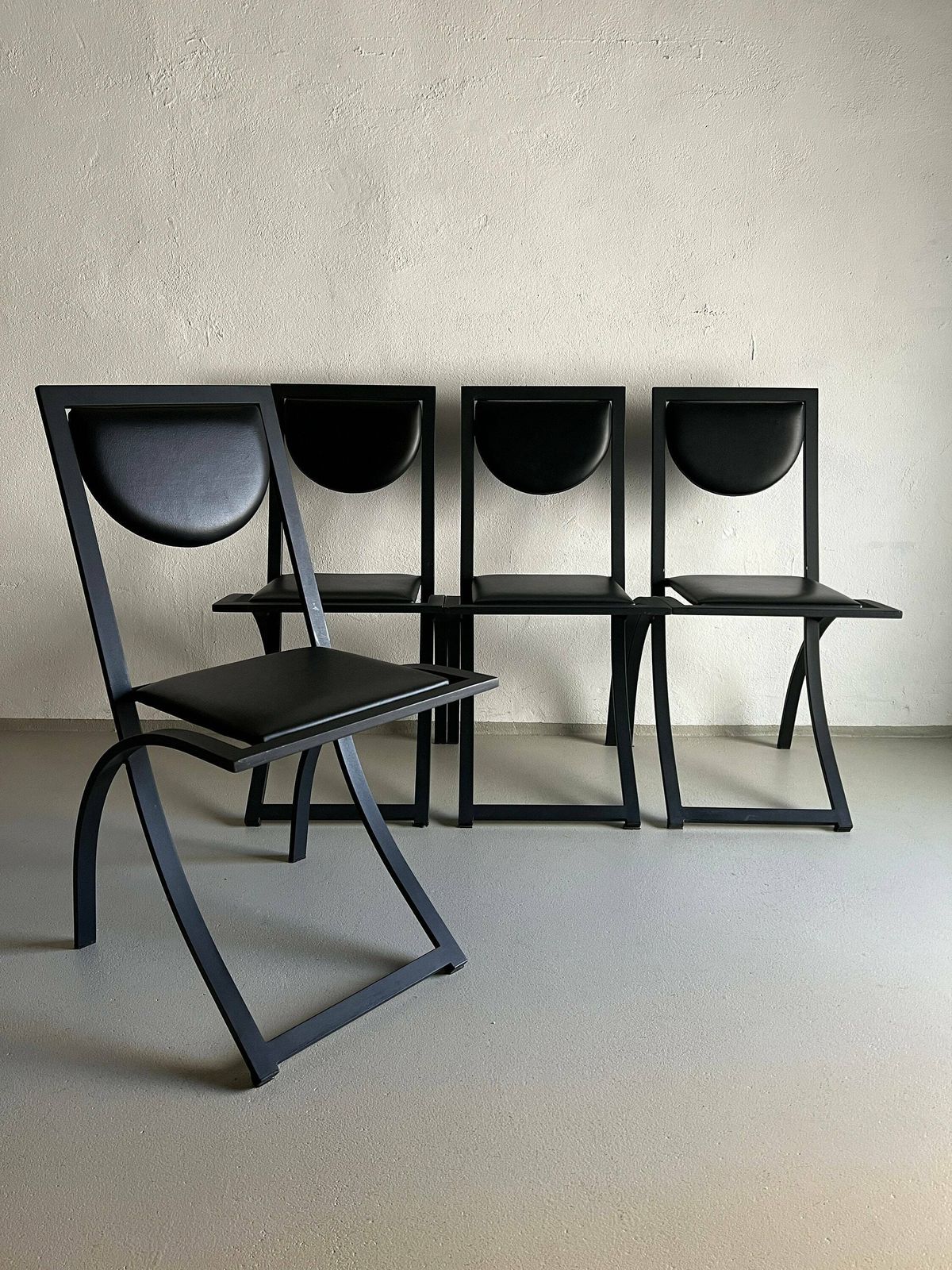 4 Postmodern Black Metal Chairs / Leather Seat / Kff Sinus / Vintage photo vintage