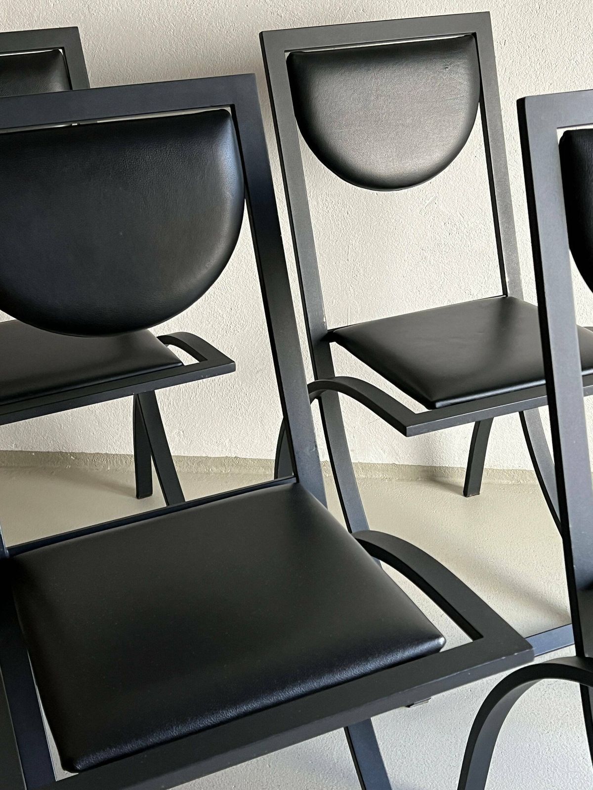 photo furniture 4 Postmodern Black Metal Chairs / Leather Seat / Kff Sinus / Vintage