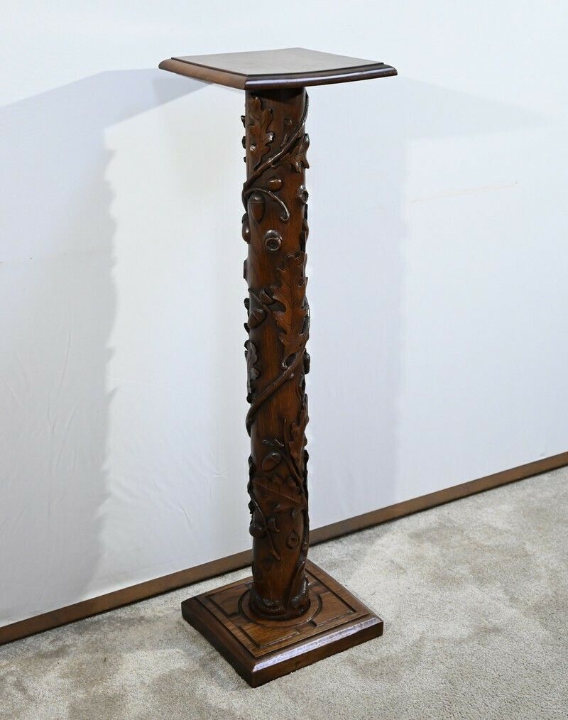 Column In Oak And Walnut, Art Nouveau – 1900 photo furniture