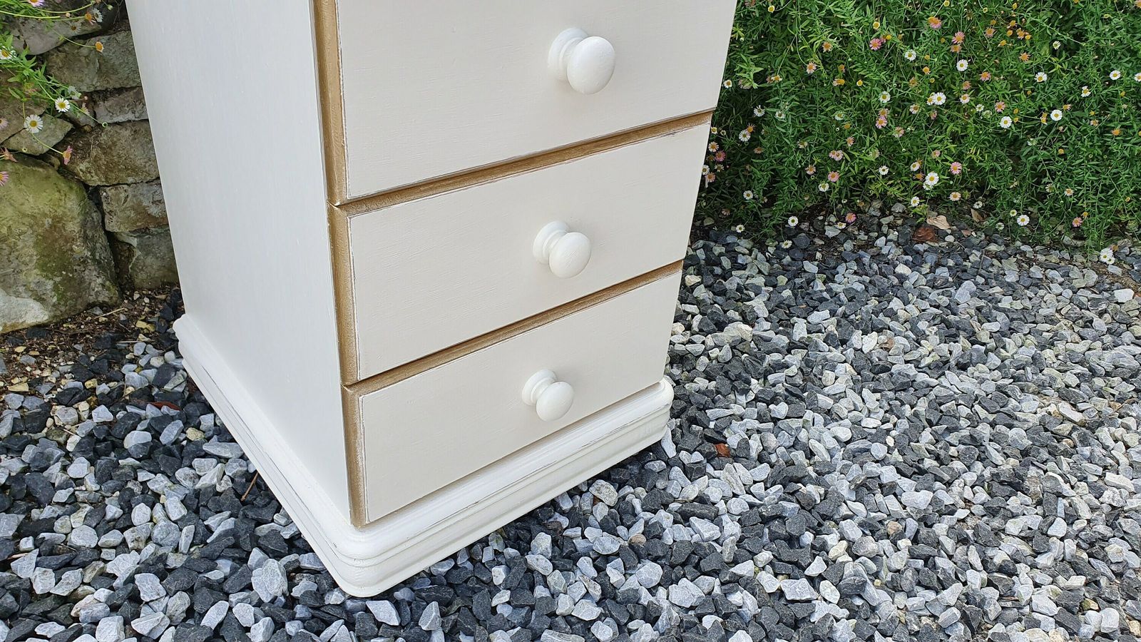 Top Quality Hand Painted In Farrow And Ball Bedside Table Chest Of Drawers Sustainable Scandinavian Pine photo Furniture