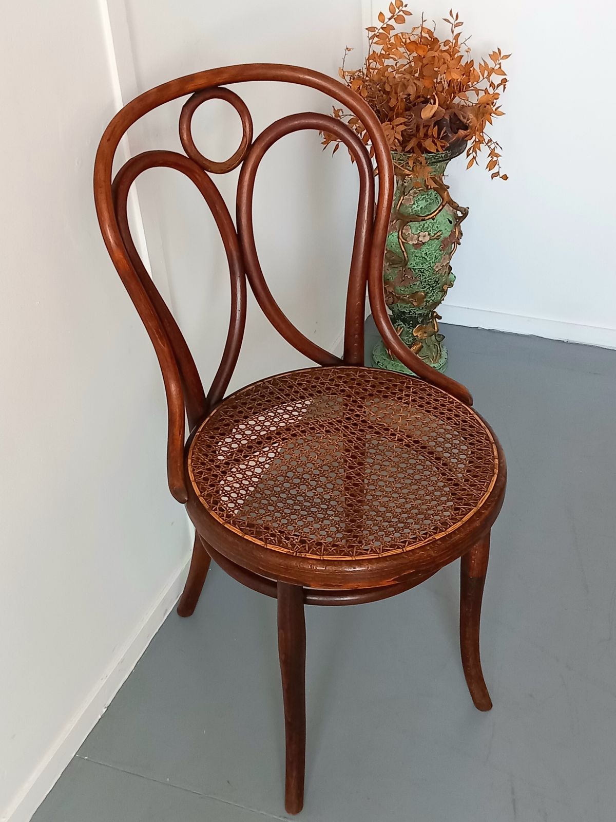 Thonet Chair, 1910s, Bentwood, Antique photo Furniture