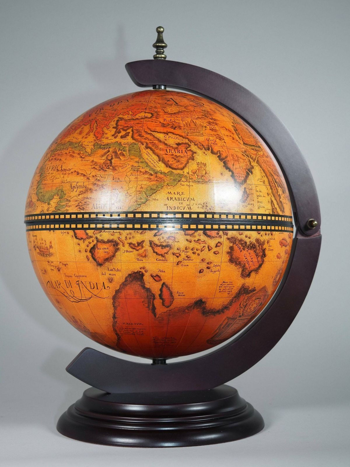 Wooden Barglobe For Drinks And Alcohols, Trolley In Shape Of Terrestrial Globe, Home Or Office Furniture photo Home Decor
