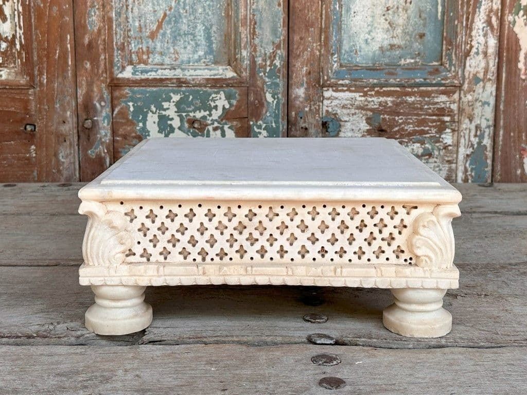 Early 20th Century Marble Shrine Bajhot With Carving