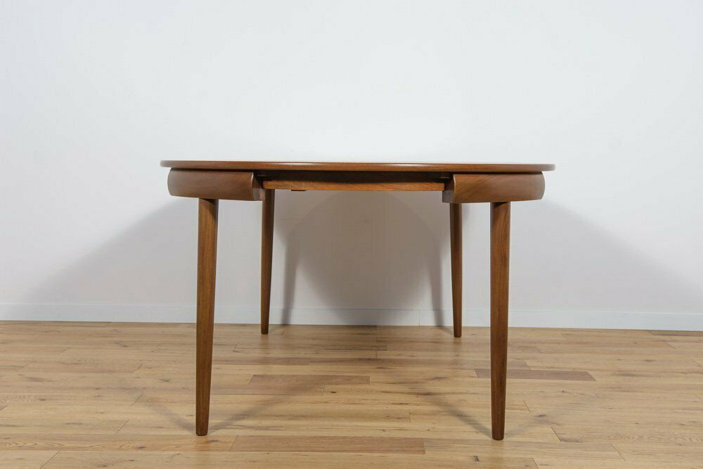 photo furniture Mid Century Teak Dining Table & Chairs By Hans Olsen For Frem Røjle, 1960s, Set Of 5