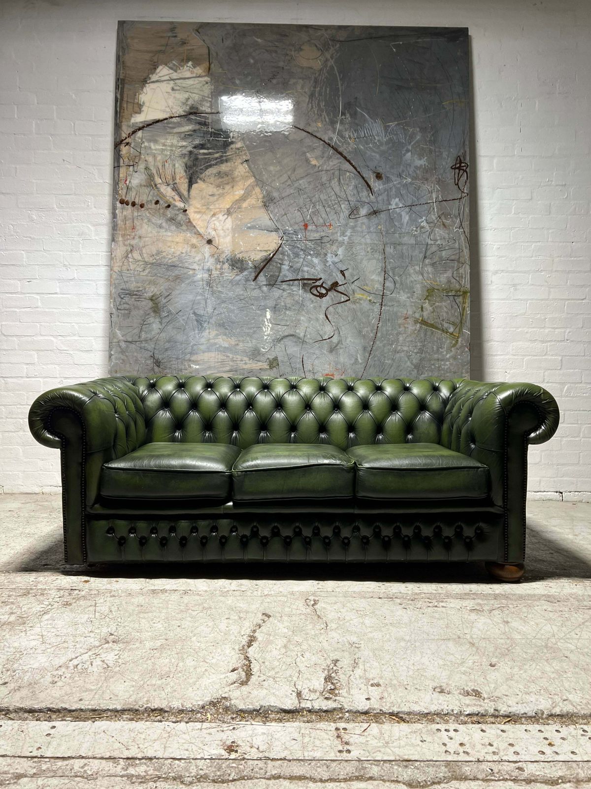 Lovely Twice Loved Forest Green Leather Chesterfield 3 Seat Sofa photo furniture