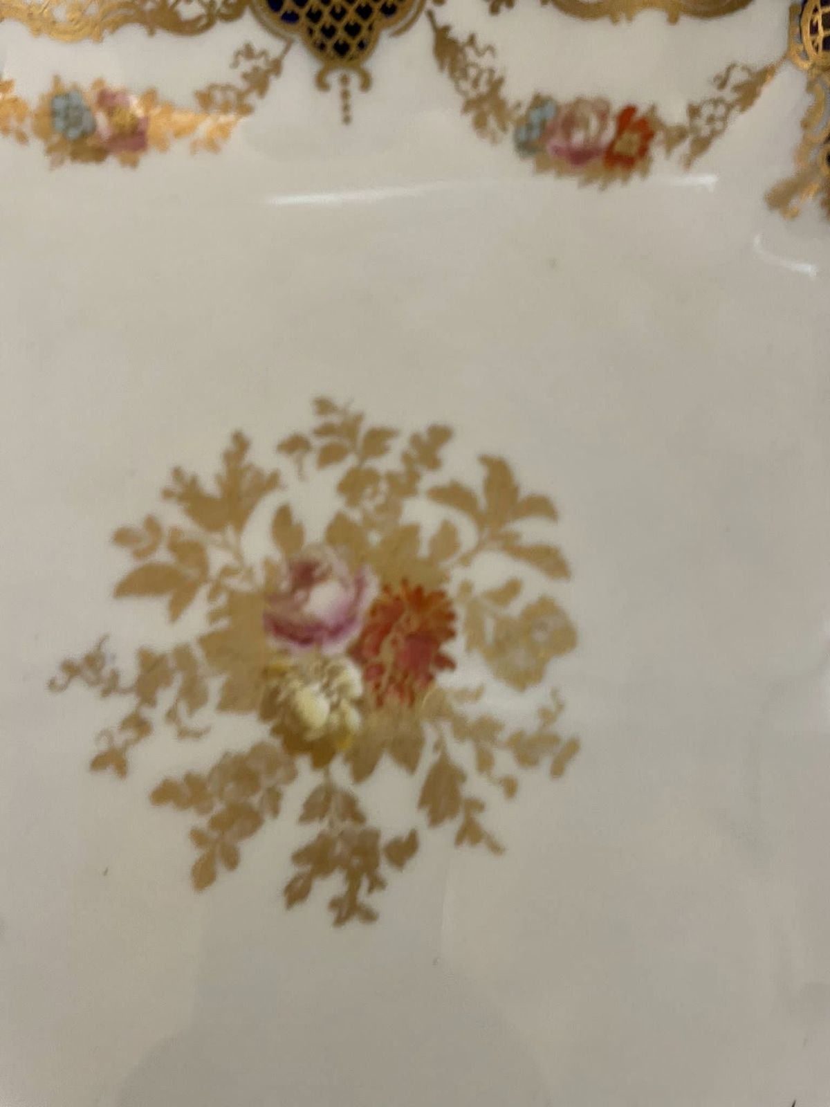 Superb Quality Pair Of Antique Early 20th Century Hand Painted Wedgwood Shaped Dishes photo for sale