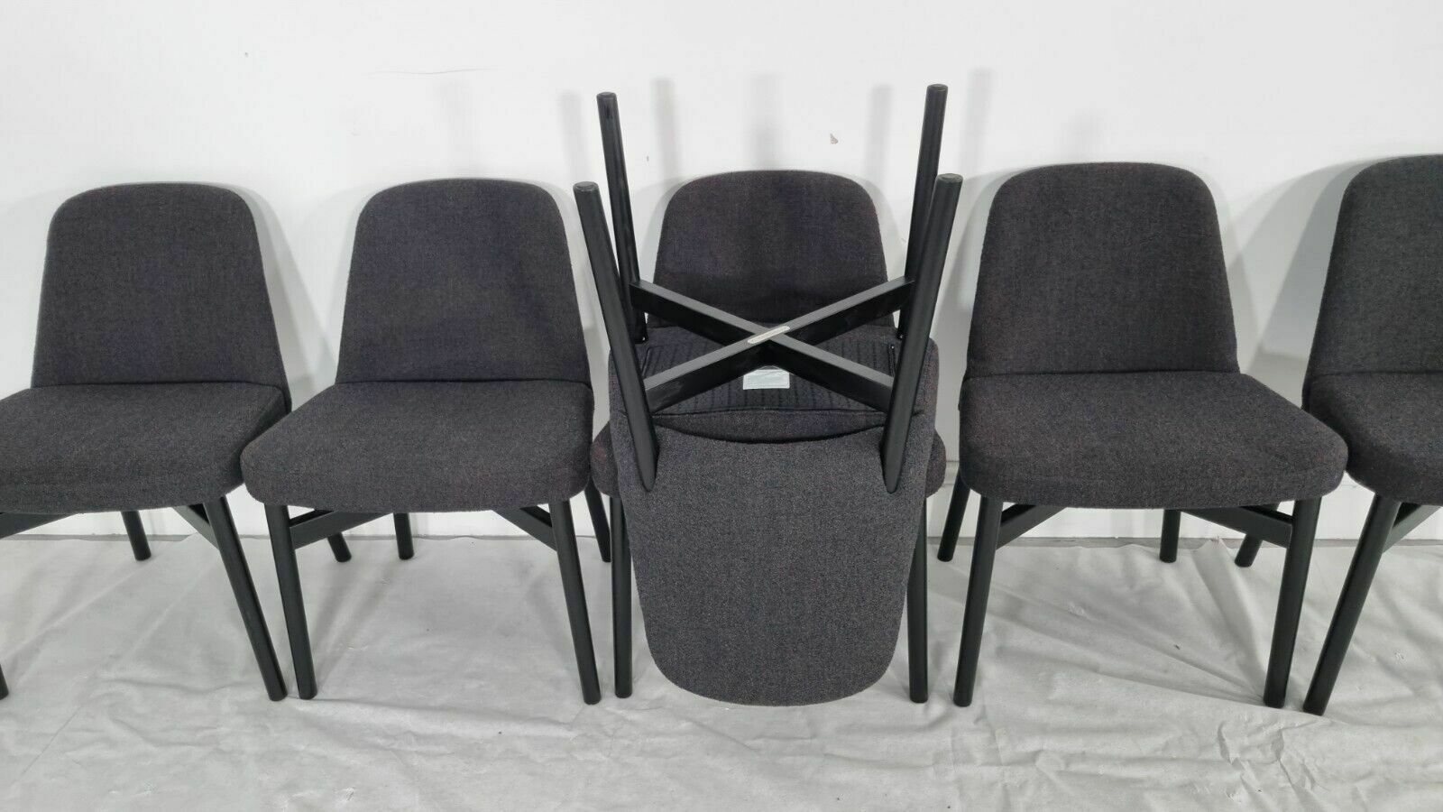 photo vinterior A Stunning Set Of 6 Knoll Studio Krusin 016 Chairs In A Dark Boucle Fabric