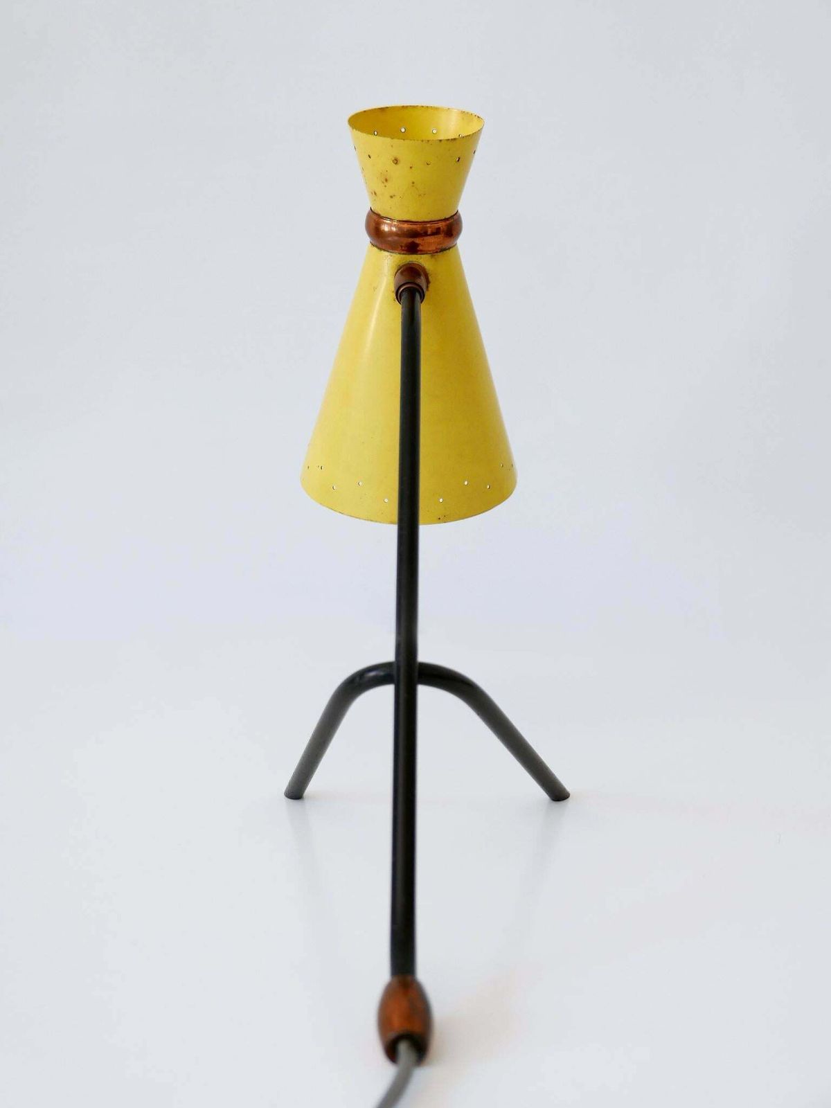 photo furniture Rare And Lovely Mid Century Modern Diabolo Table Lamp Desk Light Italy 1960s