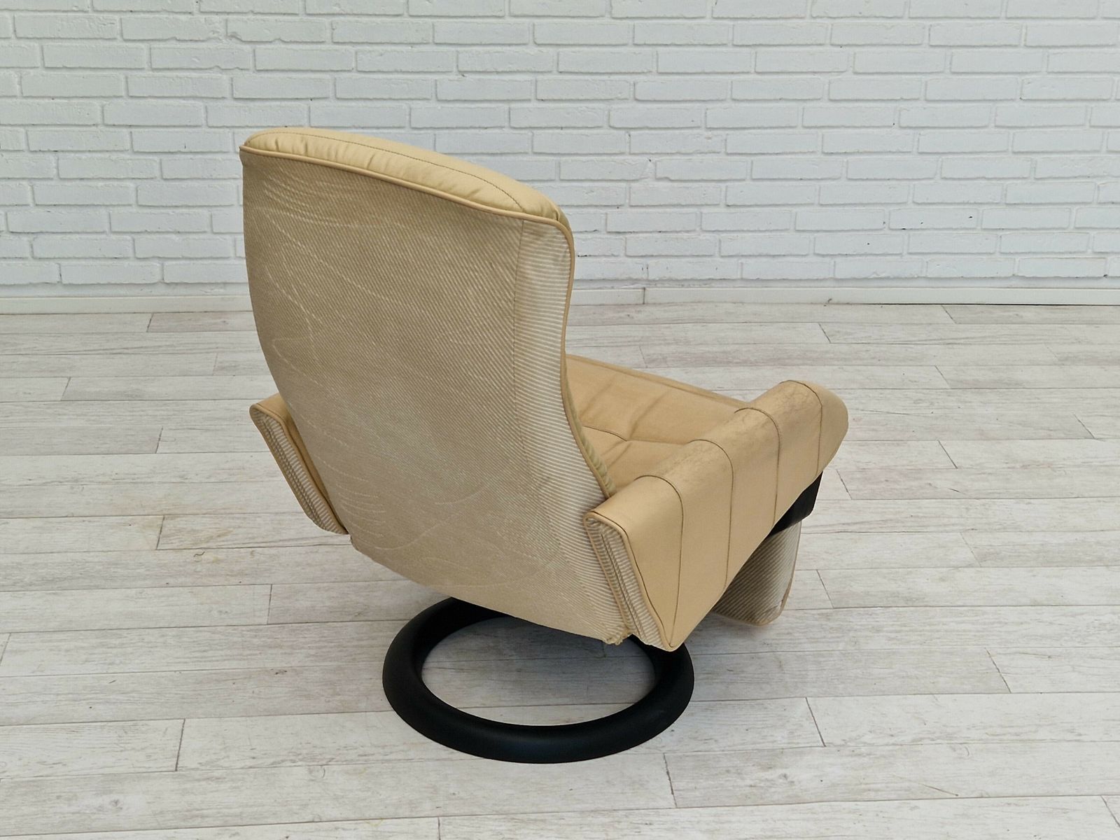 photo buy 1980s, Danish Design By Steen Ostergård For Bramin Møbler. "Action Recliner" Relax Chair.