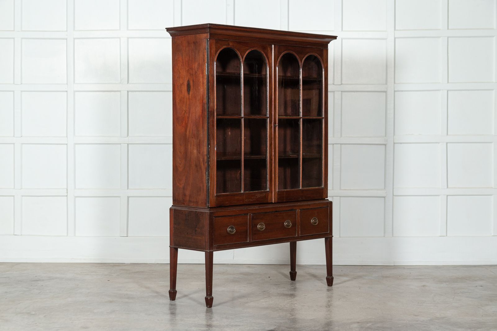 English Mahogany Arched Glazed Dresser Cabinet photo vinterior