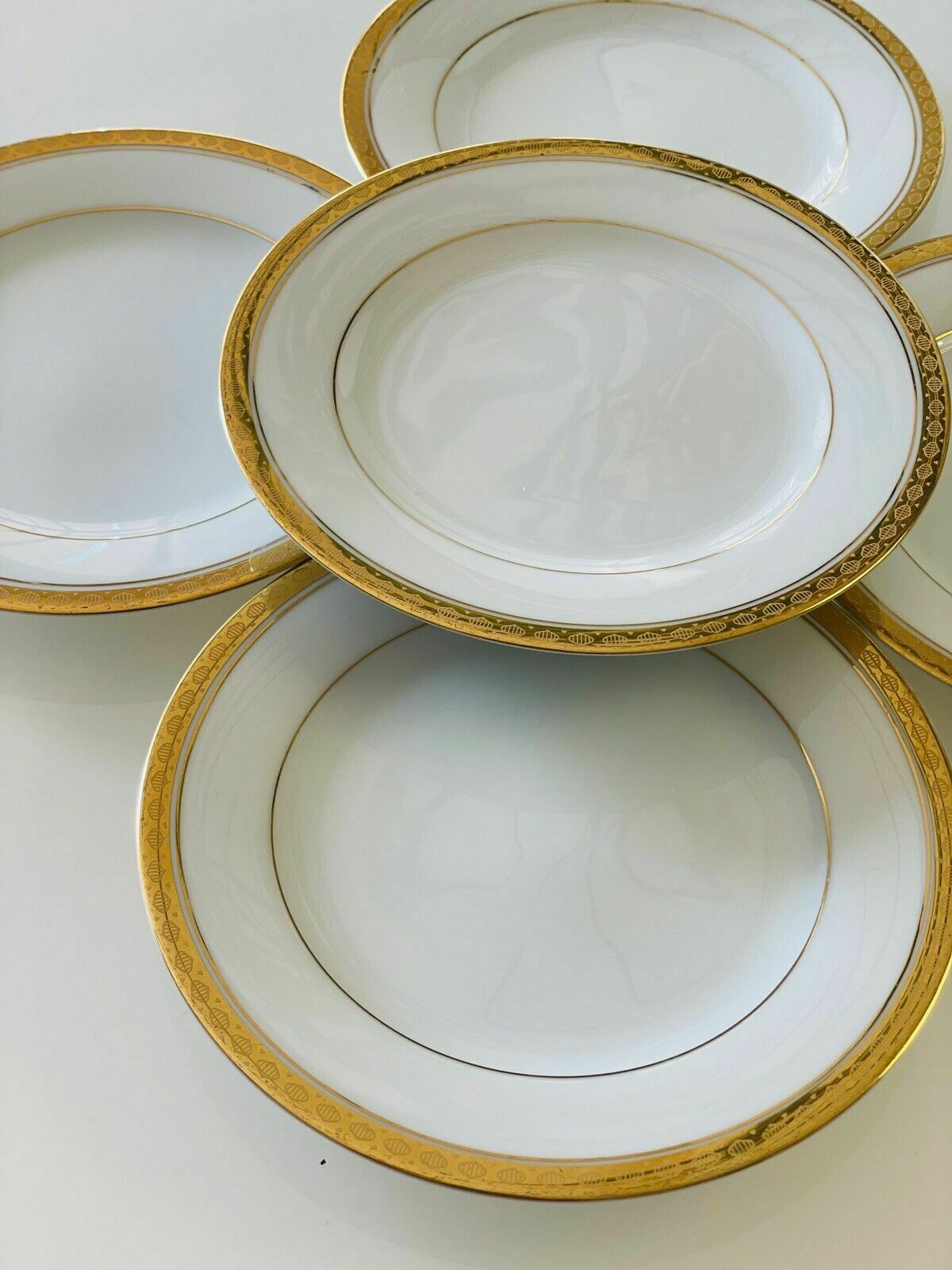 photo vintage Noritake Richmond Pattern Porcelain, 5 Side Plates, 1 Dinner Plate, 1 Saucer 60s