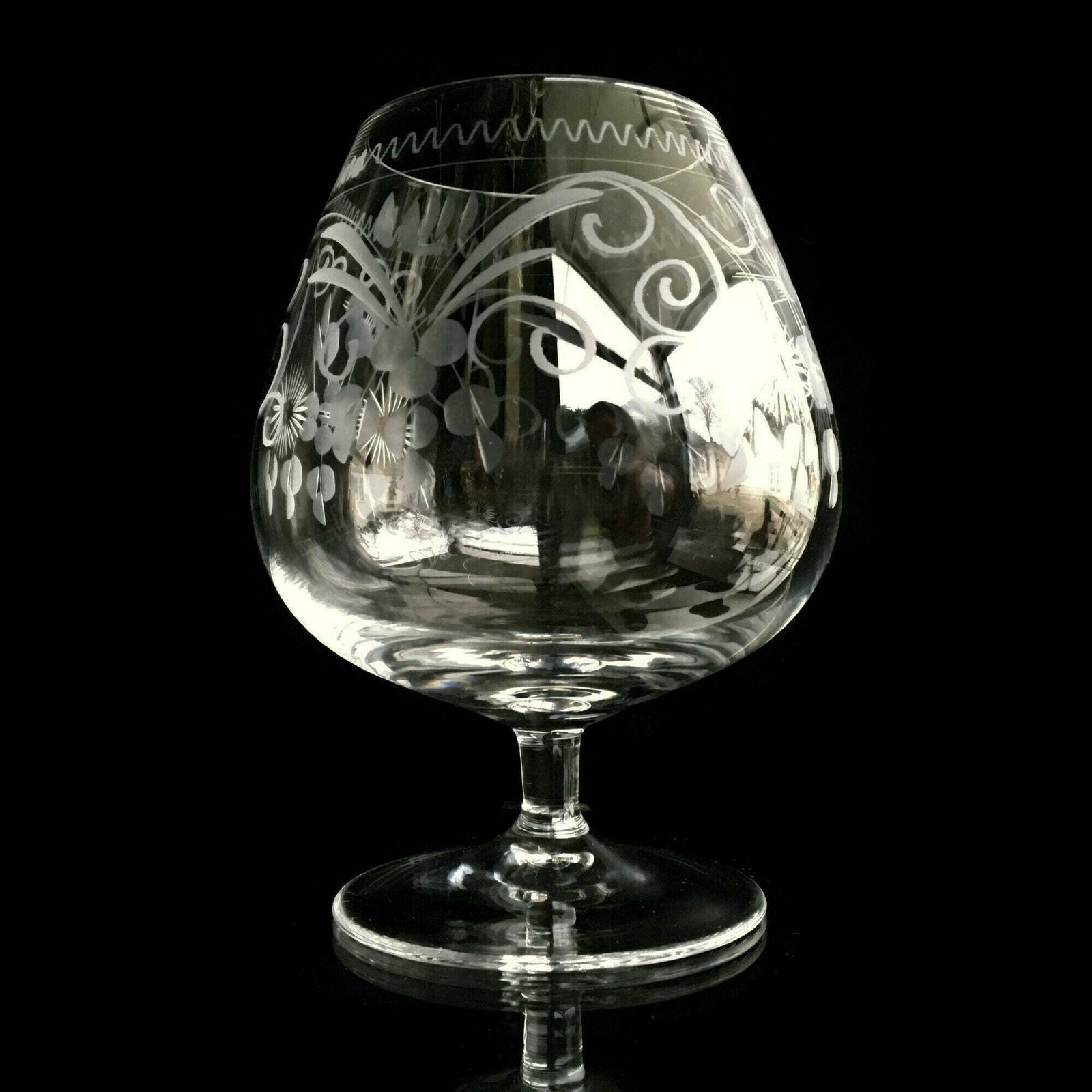 Crystal Large Cognac Glasses | Brandy Snifters| 2pcs| Bird Engravings | Theresienthal Radgravur photo furniture