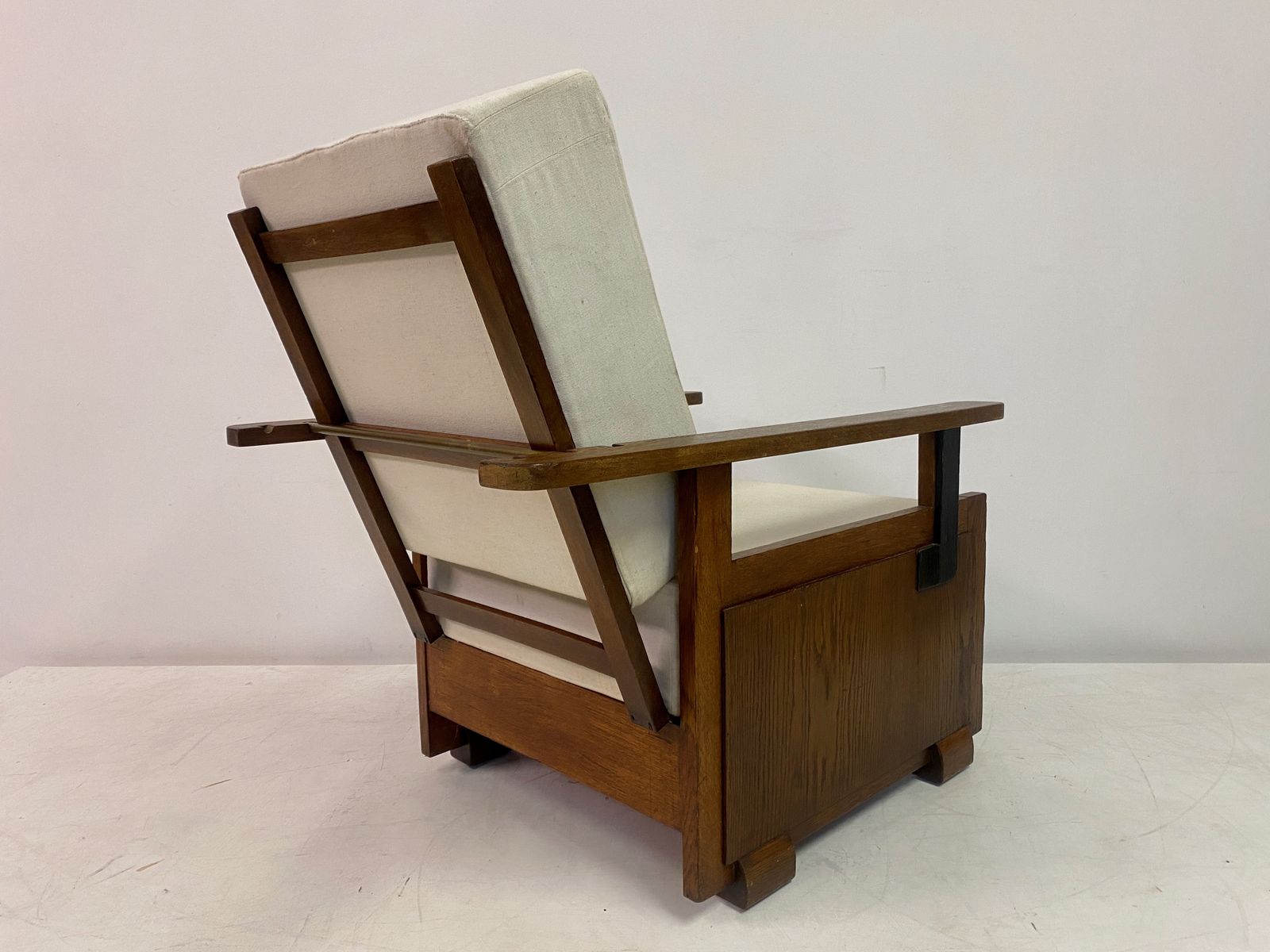 photo vinterior 1930s Dutch Amsterdam School Armchair