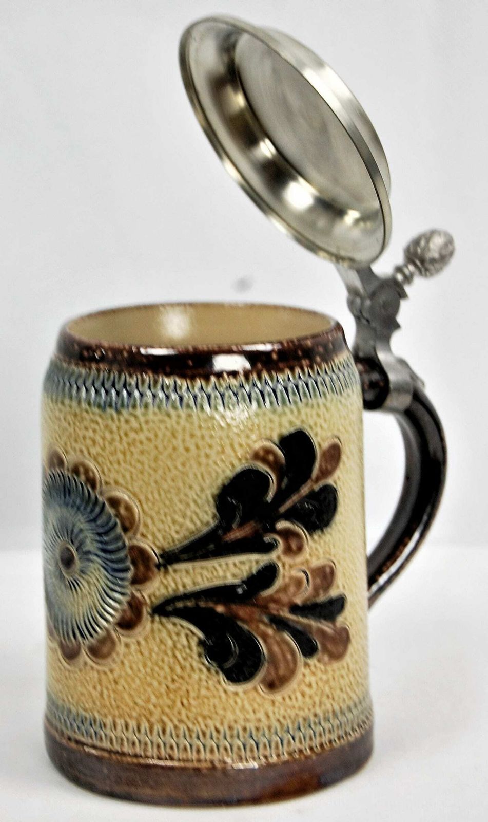 Beer Mug With Tin Lid, 1960s, Vintage photo vinterior