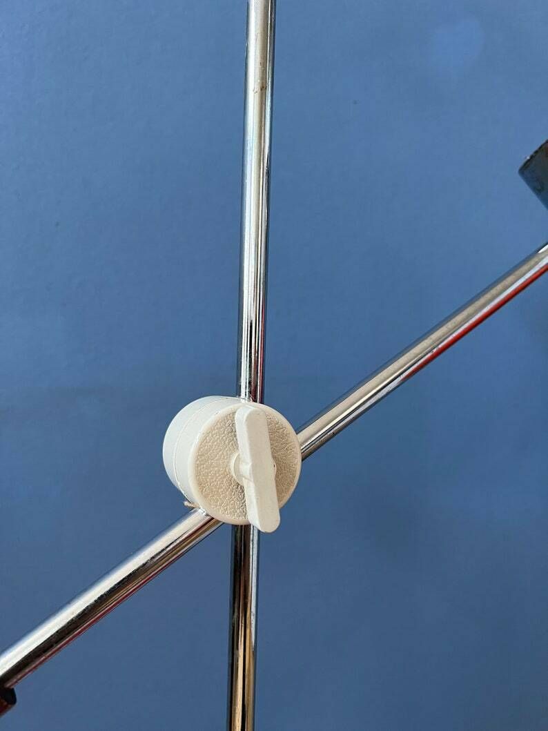 Rode Mid Century Bureaulamp | Scharnierende Tafelarm | Chroom Space Age Lamp photo vintage