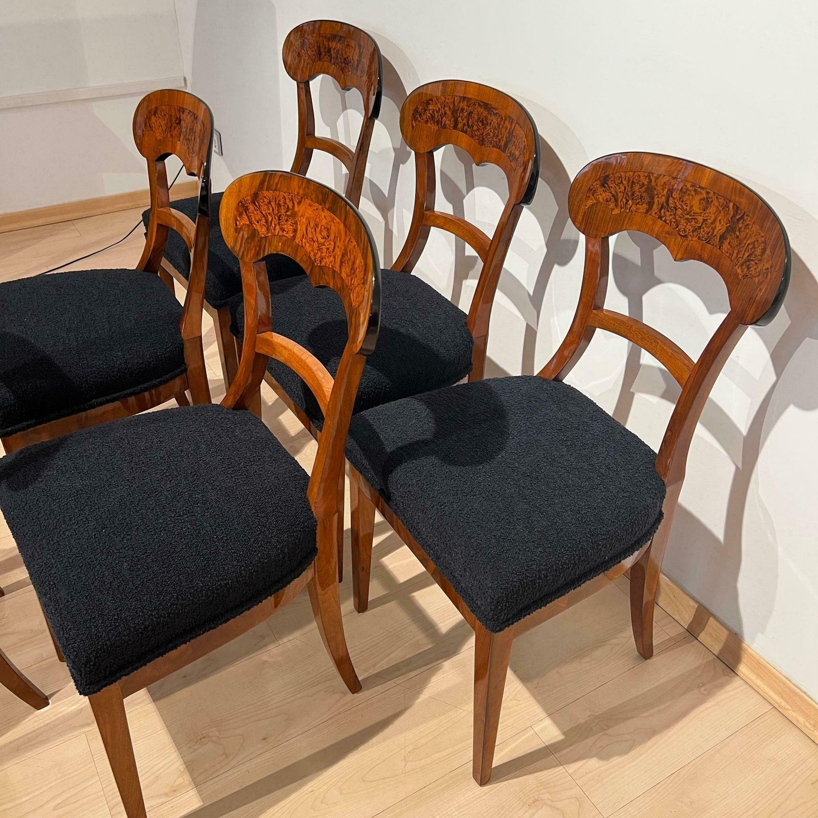 Set Of Six Biedermeier Shovel Chairs, Walnut, Roots Veneer, South Germany, 1840s photo vintage
