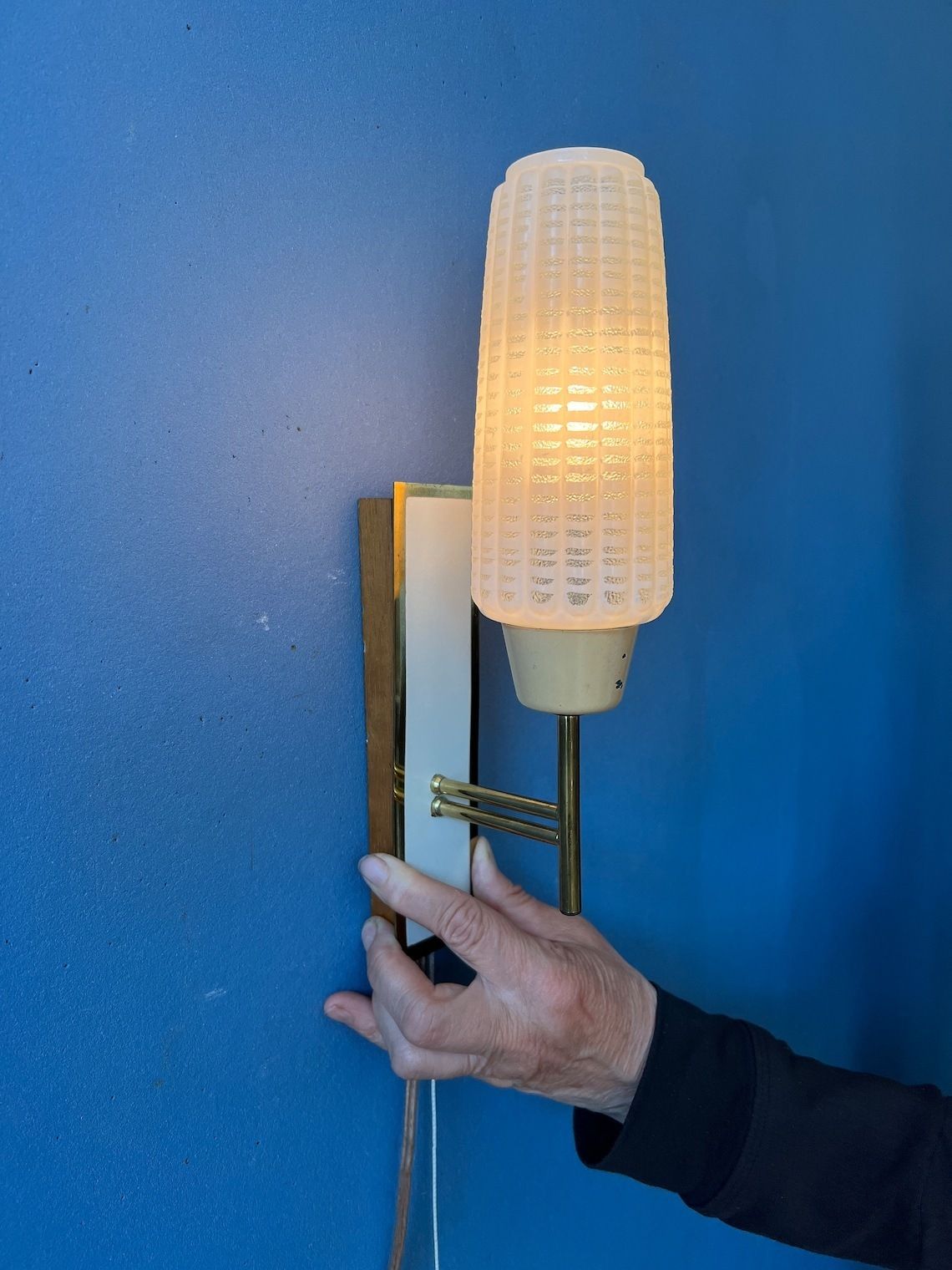 Mid Century Wandlamp | Glazen Wandlamp | Scandinavische Lichtarmatuur photo furniture