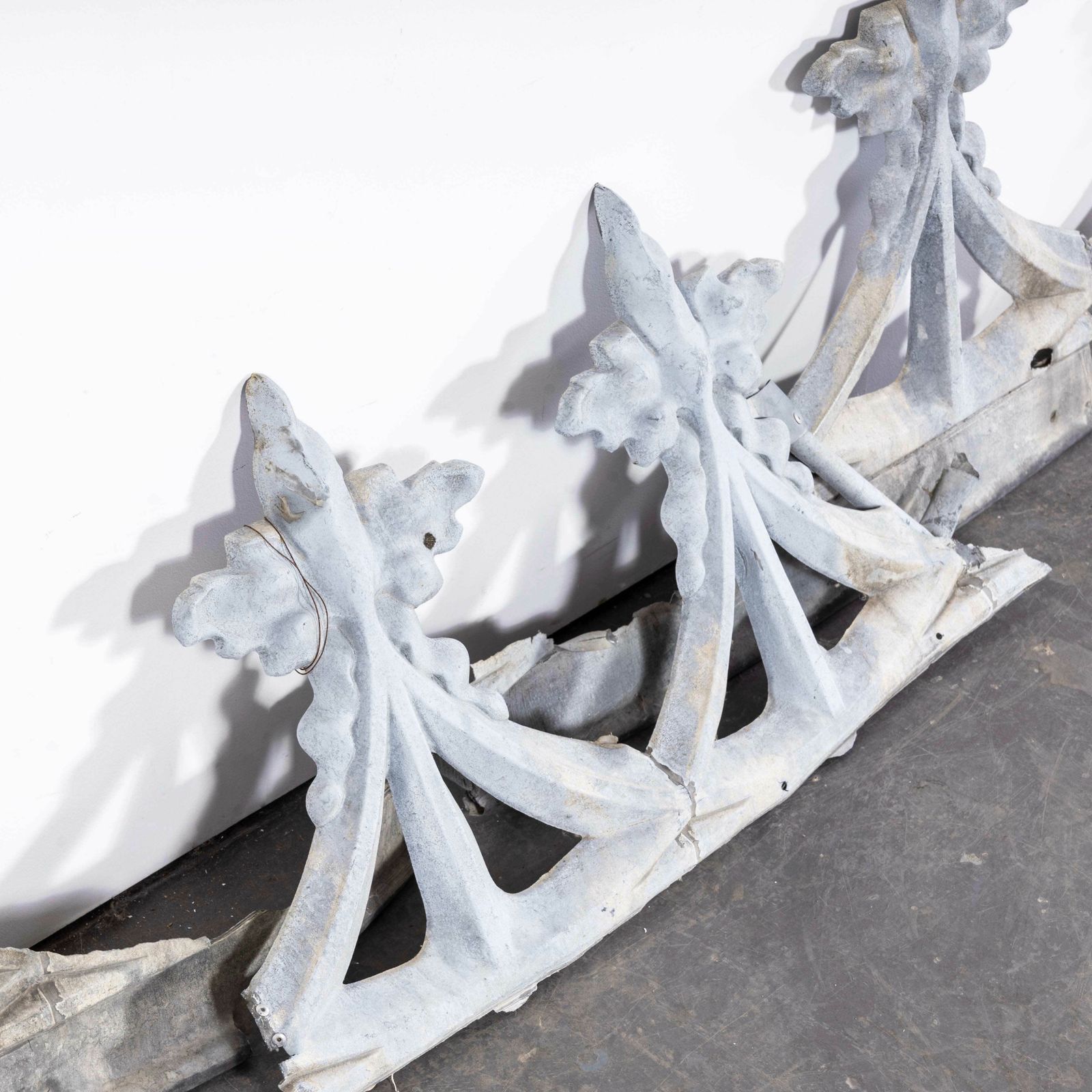 1920’s French Decorative Zinc Roof Edging Panels – Set photo vinterior