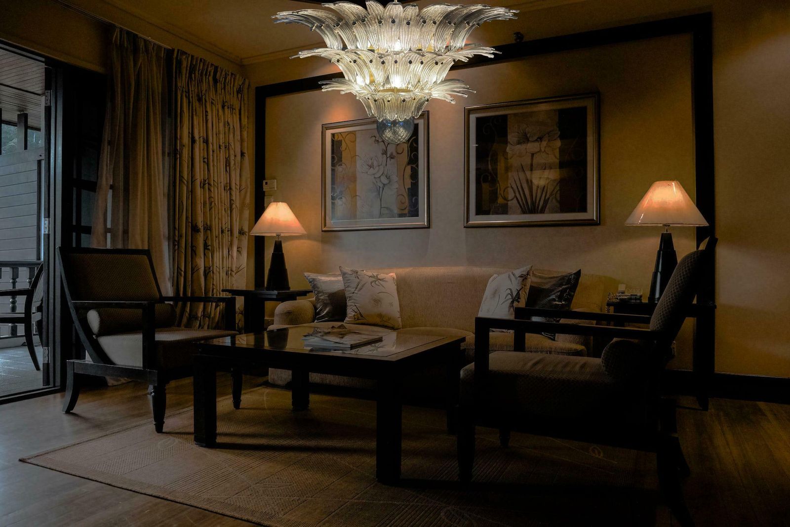 photo for sale Beautiful Italian Leaves Chandeliers Murano