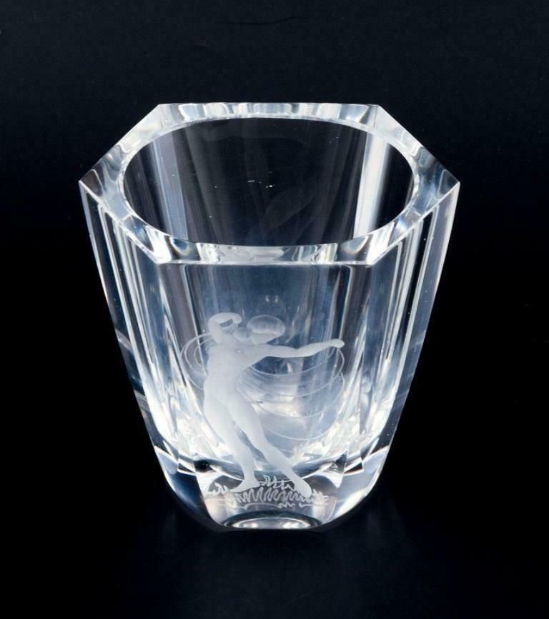 Lars Kjellander For Kosta, Sweden, Art Glass Vase In Clear Glass. 1930s photo vinterior