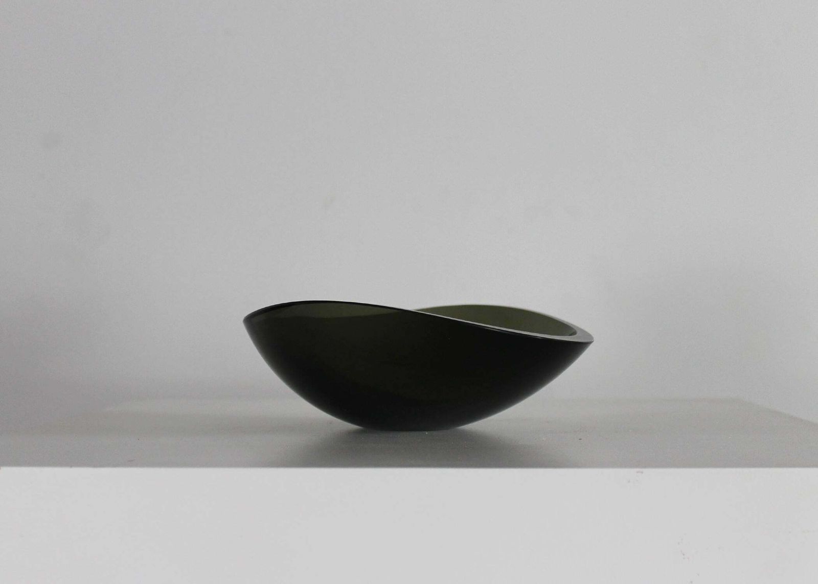 Fontana Arte Decorative Vide Poche In Smoked Black Glass 1960s Italy