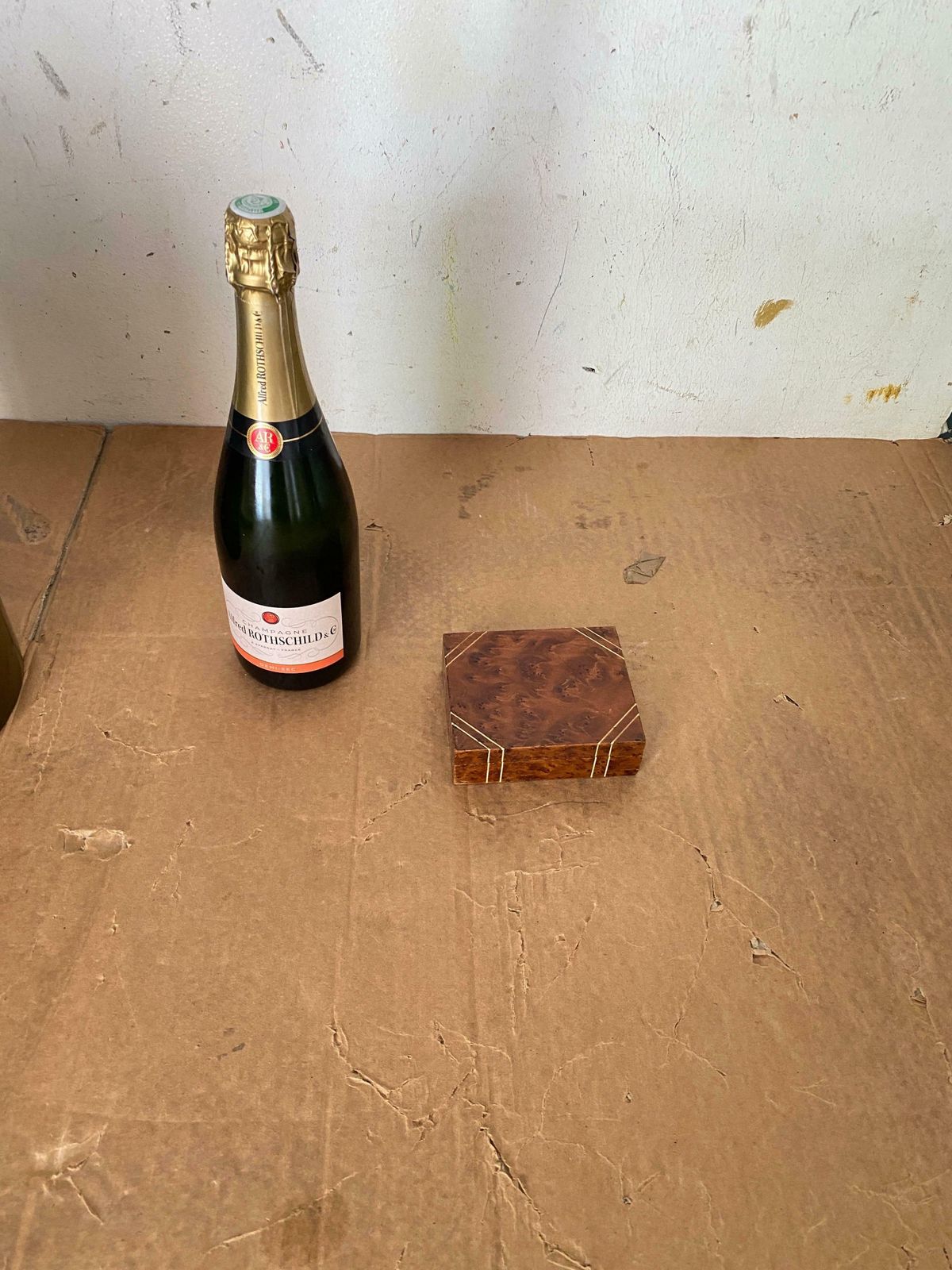 Box In Burled Wood And Brass Brown Colour France 19th Century photo 281.0
