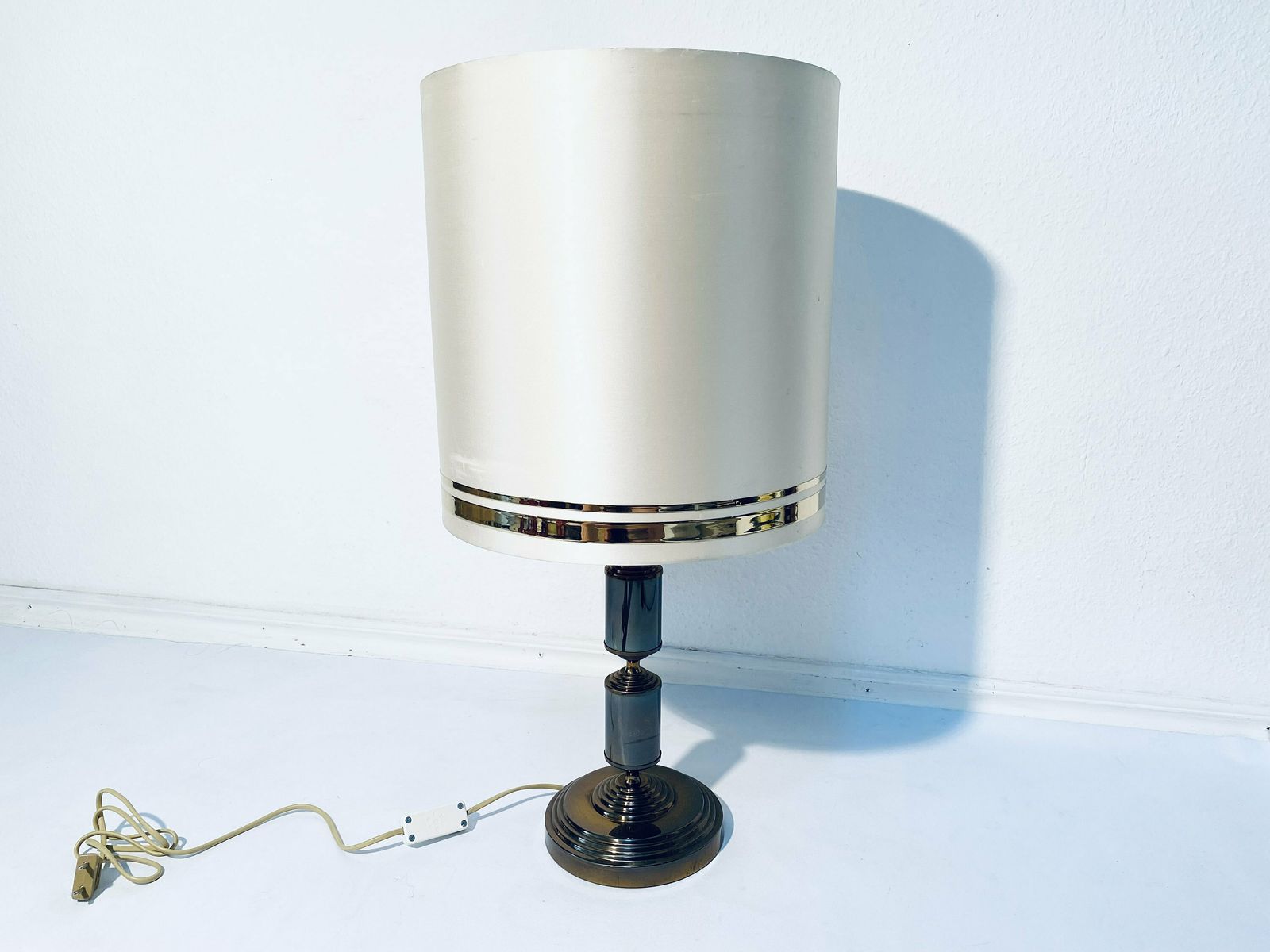 Classic Table Lamp Silk Creme & White Luxury / Italian Vintage Mid Century